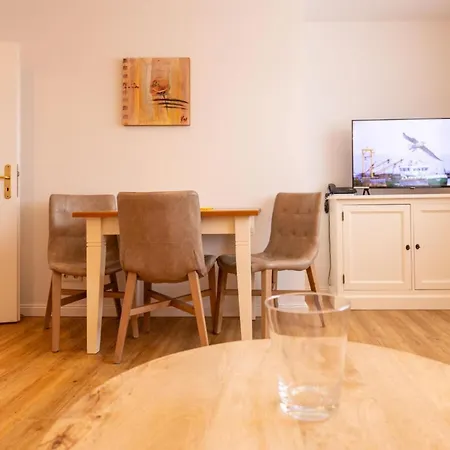 Hoppe 11 Modern Retreat *